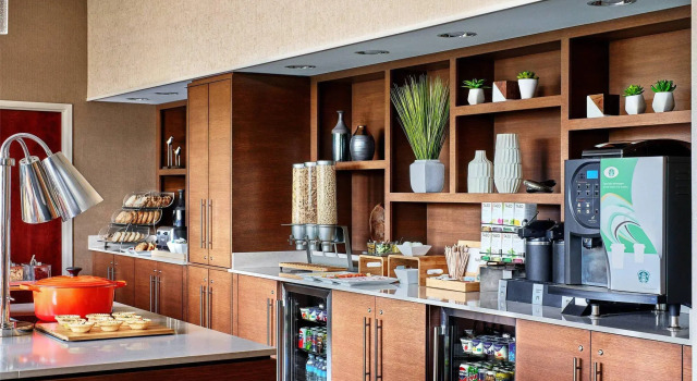 Двухместный клубный номер Standard Pittsburgh Marriott North