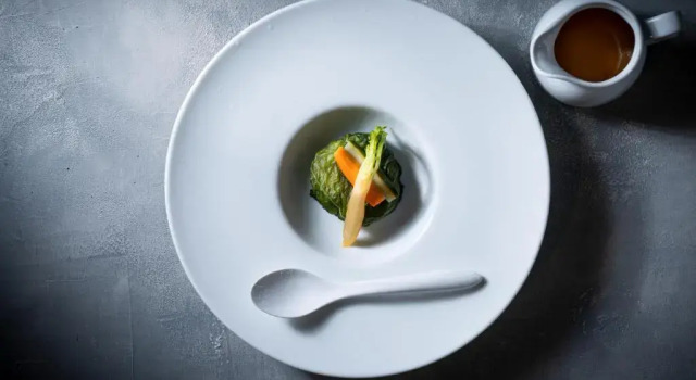 XYZ speciale, Rezervovat Hotel Širahama Wakajama
