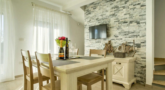 Holiday Home Dario, Забронировать Отель Отели Новиград 3 звезды, 3*