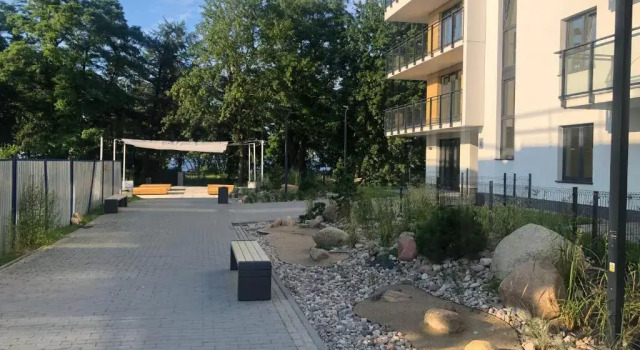Studio w parku nad zatoką, Varaa Huoneisto Hotellit Pommeri pysäköinnillä, Pysäköinti