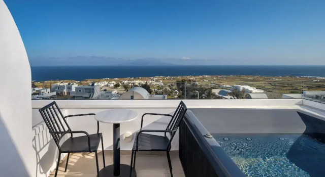 Полулюкс с балконом и с видом на море ArmonOia Suites Santorini