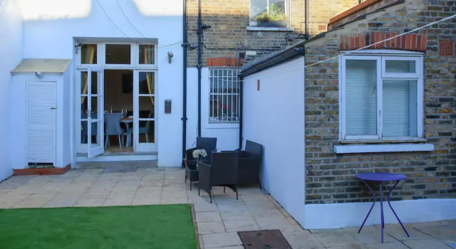 Коттедж 3 bed House Camberwell With Private Garden
