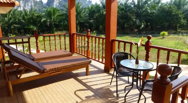 Бунгало Khao Sok Jasmine Garden Resort - SHA Certified