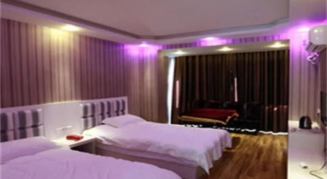 Suzhou Winnie 77 Theme Hotel, Rezervați Hotel Hoteluri în Suzhou cu parcare, Parcare
