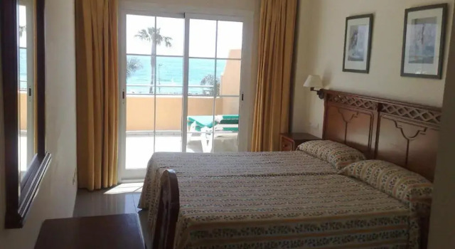 Апартаменты c 1 комнатой с видом на море Apartamentos Nerja Bahia