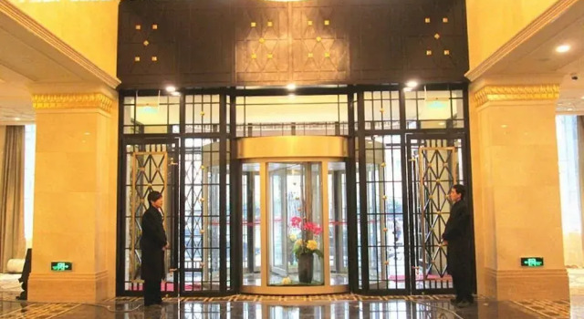 Xinghua Hotel, Varaa Hotelli Xuhui 
