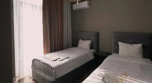 Двухместный номер Standard с балконом GRAND JNK Boutique Hotel