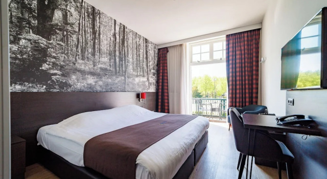 Двухместный номер Deluxe с балконом Bastion Hotel Apeldoorn Het Loo