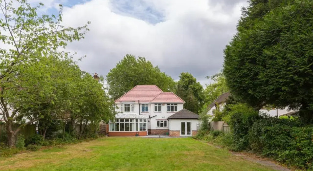 Апартаменты Beautiful 6 bedroom house for 15 guests next to Edgbaston Stadium