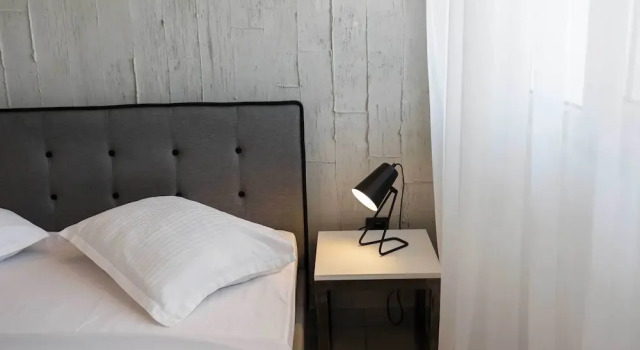Студия c 1 комнатой с балконом Evel's Home Suites