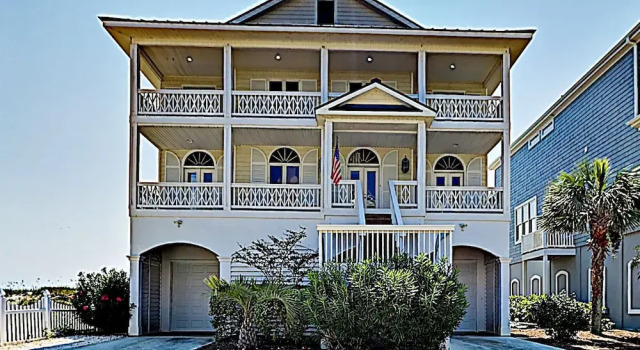 New Listing! Oceanfront Majesty W/ Pool & Elevator 6 Bedroom Home, Забронировать Дом для отпуска Ошен-Айл-Бич Северная Каролина