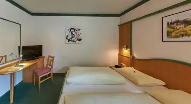 Alpenhof Annaberg, Book Hotel Hoteller i Dachstein West med parkering, Parkering