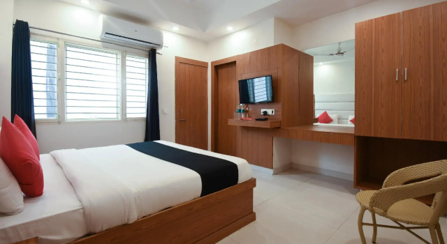 Capital O 72282 Yours Pacific, Rezervovat Hotel Prem Nagar Uttarakhand