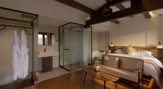 Люкс Lanqi Meiju Design Guesthouse (Zhongyi Market Mu's Mansion)