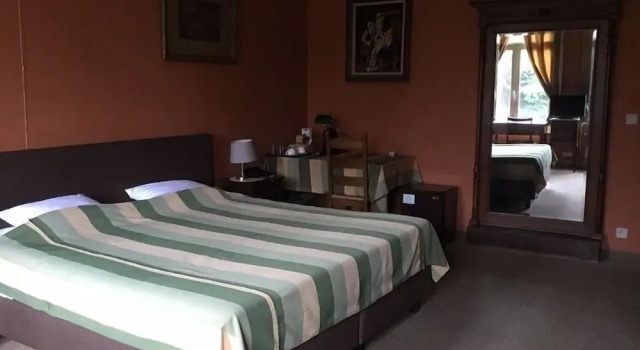 Номер Superior Erasmus Hotel