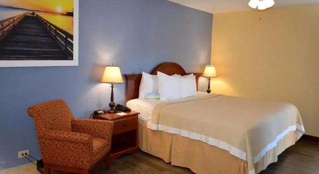 Люкс Days Inn by Wyndham Jacksonville NC