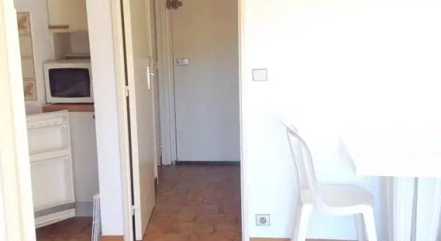 Appartement de 2 chambres a Cavalaire sur Mer a 400 m de la plage avec vue sur la ville et balcon, Забронировать Апартаменты/квартира Кавалер-сюр-Мер Сен-Тропе залива, рядом с Plage de Bonporteau