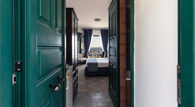 Двухместный номер Standard с балконом и с частичным видом на море Dionysos Hotel