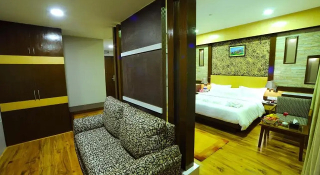 Люкс Hotel Queens Park
