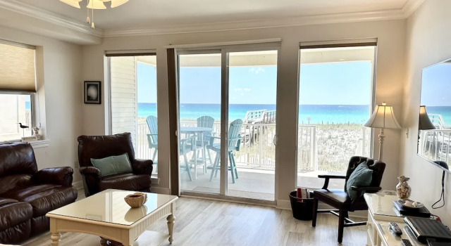 Sea Shell 3 Bedroom Townhouse by RedAwning