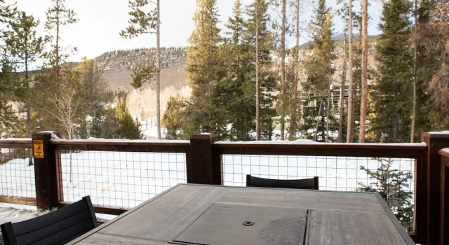 Номер Standard с 2 комнатами The Seasons 1818 2 Bedroom Condo by RedAwning