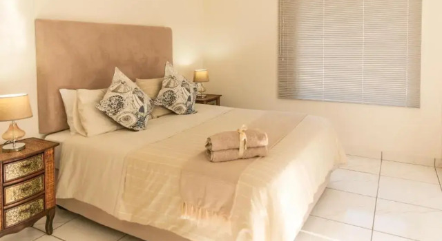 Villa Dore Self-Catering, Забронировать Вилла Виллы Порт-Эдвард, Вилла