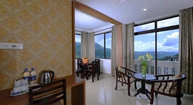 Полулюкс Deluxe Tea Castle Munnar