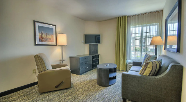 Двухместный люкс c 1 комнатой Candlewood Suites Columbus - Grove City by IHG
