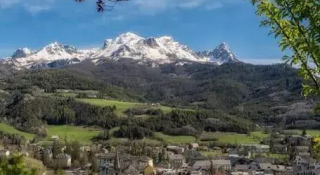 Апартаменты Barcelonnette studio 2 personnes - séjour 2 nuits minimum - 7 nuits maxi