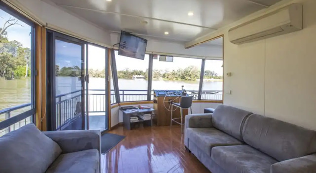 Коттедж All Seasons Houseboats