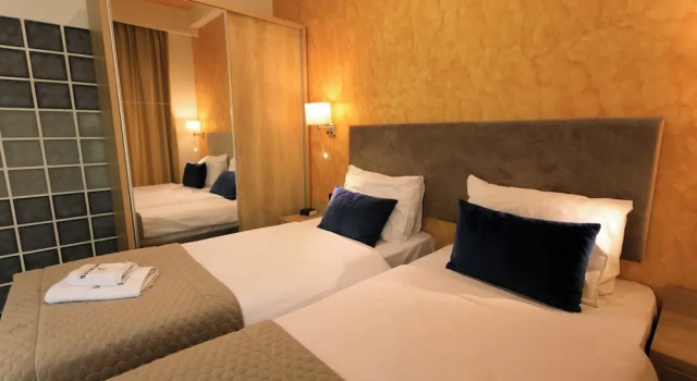 Двухместный номер Comfort с балконом и с видом на внутренний двор Hotel Elements