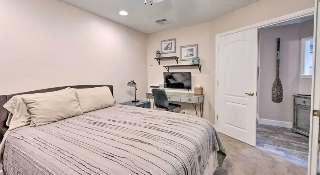 Апартаменты Walk to Beach: Lake Havasu Condo w/ Pool Access