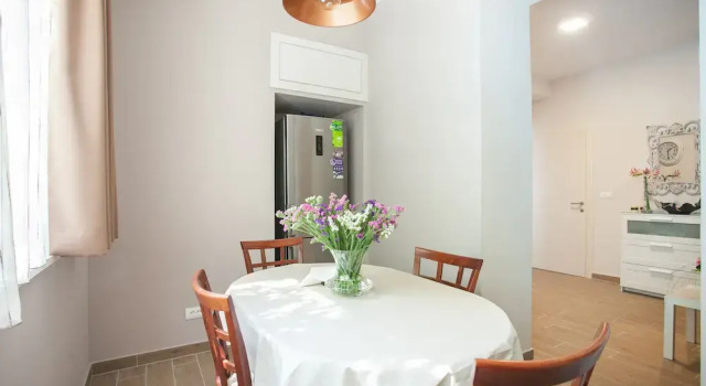 Beach Apartment Demi, Prenota Appartamento Splitska 