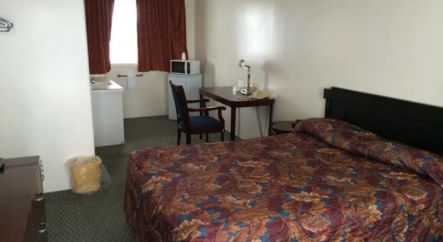 Aladdin Motor Inn, Book Hotel Red Deer Central Alberta