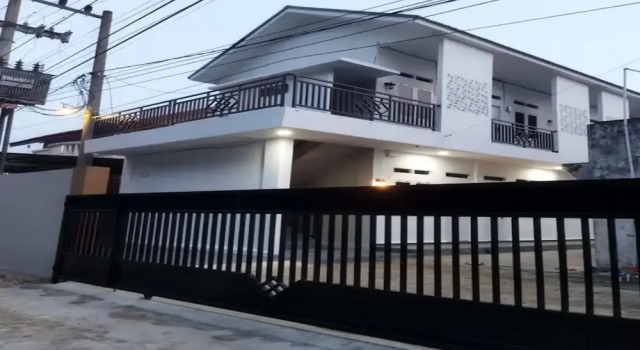 Hotel O Nrc White House, Rezerwuj Hotel Duri Sumatra