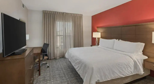 Люкс с 2 комнатами Staybridge Suites - Florence Center by IHG