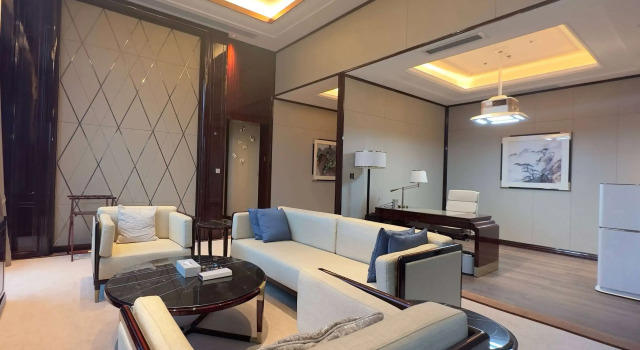 Wyndham Grand Tongren Downtown Hotel, Book Hotel Tongren Guizhou