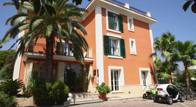 Hotel Les Rotes
