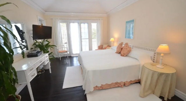 Pharos Villa, Забронировать Вилла Отели Монтего-Бэй с парковкой, Парковка