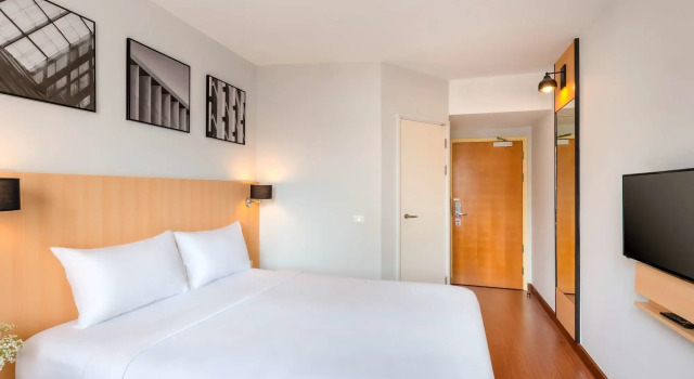 ibis Bangkok Sathorn