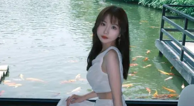 Zhuyinxing · Muyun Valley Stream Swing Boutique Inn, Prenota Boutique Hotel a Huzhou con piscina, Piscina