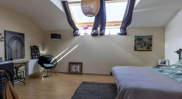 Trackside Retreat - Ideal Base in Le Mans, Забронировать Дом для отпуска Коттеджи Ле-Ман, Коттедж