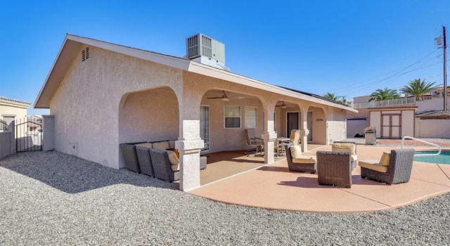 Коттедж с 3 комнатами с балконом Lake Havasu Home - 2 Mi From Main Launch Ramp!