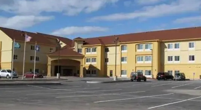 Номер Deluxe Comfort Inn & Suites Verona at Turning Stone Resort Casino