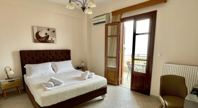 Standard Double room with balcony Sofotel