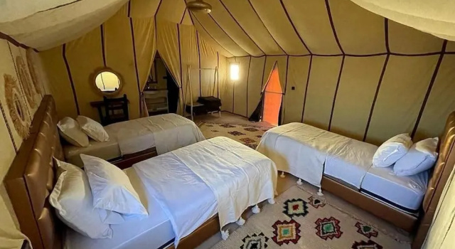 Трёхместный номер Deluxe Fox Luxury Desert Camp