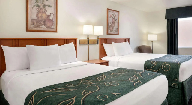 Standard Vierer Zimmer Travelodge by Wyndham Clinton Valley West Court