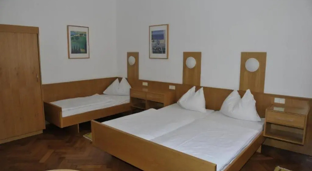 Madar Café Central Melk, Prenota Hotel Melk Wachau