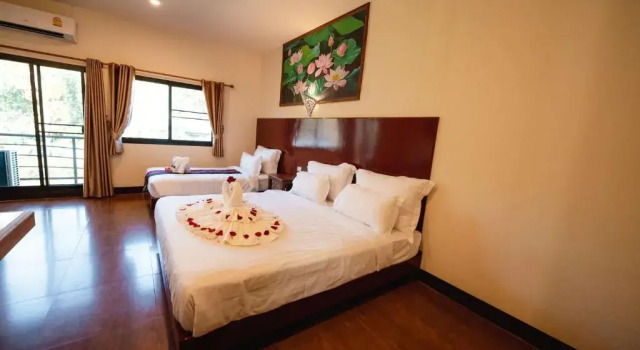 Трёхместный номер Standard с балконом Sasidara Resort Nan