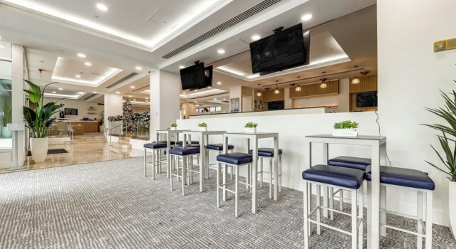 Modern Ft Lauderdale Condo ~ 7 Mi to Airport!, Забронировать Апартаменты/квартира Апартаменты Форт-Лодердейл, рядом с Пляж Себастьян-стрит, Апартаменты/квартира